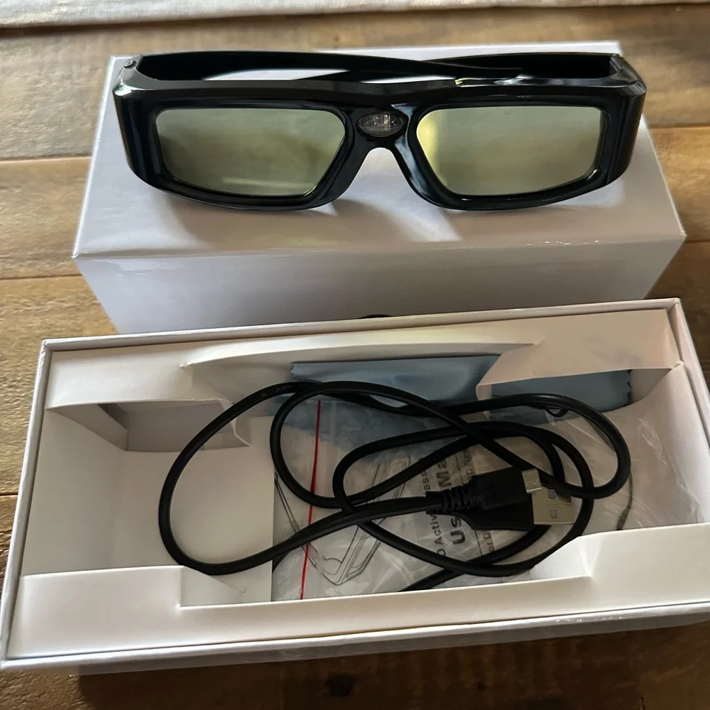 SainSonic Active 3D glasses. Rechargeable Bluetooth brand New nWT black